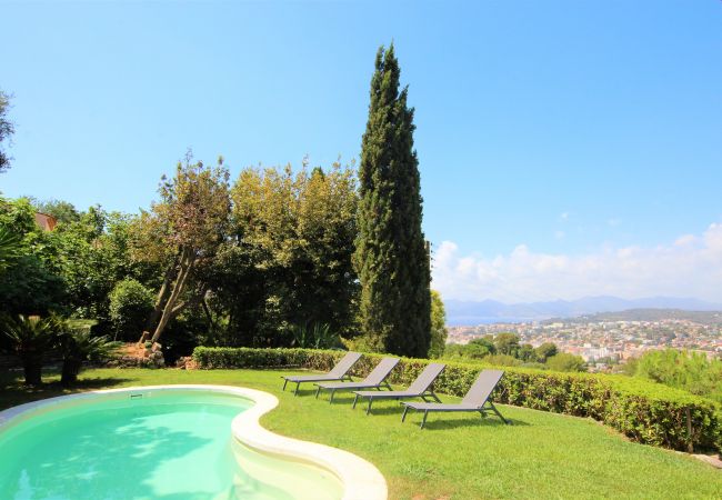 Villa/Dettached house in Cannes - Beautiful 4 bedroom villa with pool and sea view - Californie Cannes