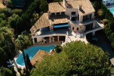 Villa in Mandelieu-la-Napoule - Large sea-view villa with 3 independent...